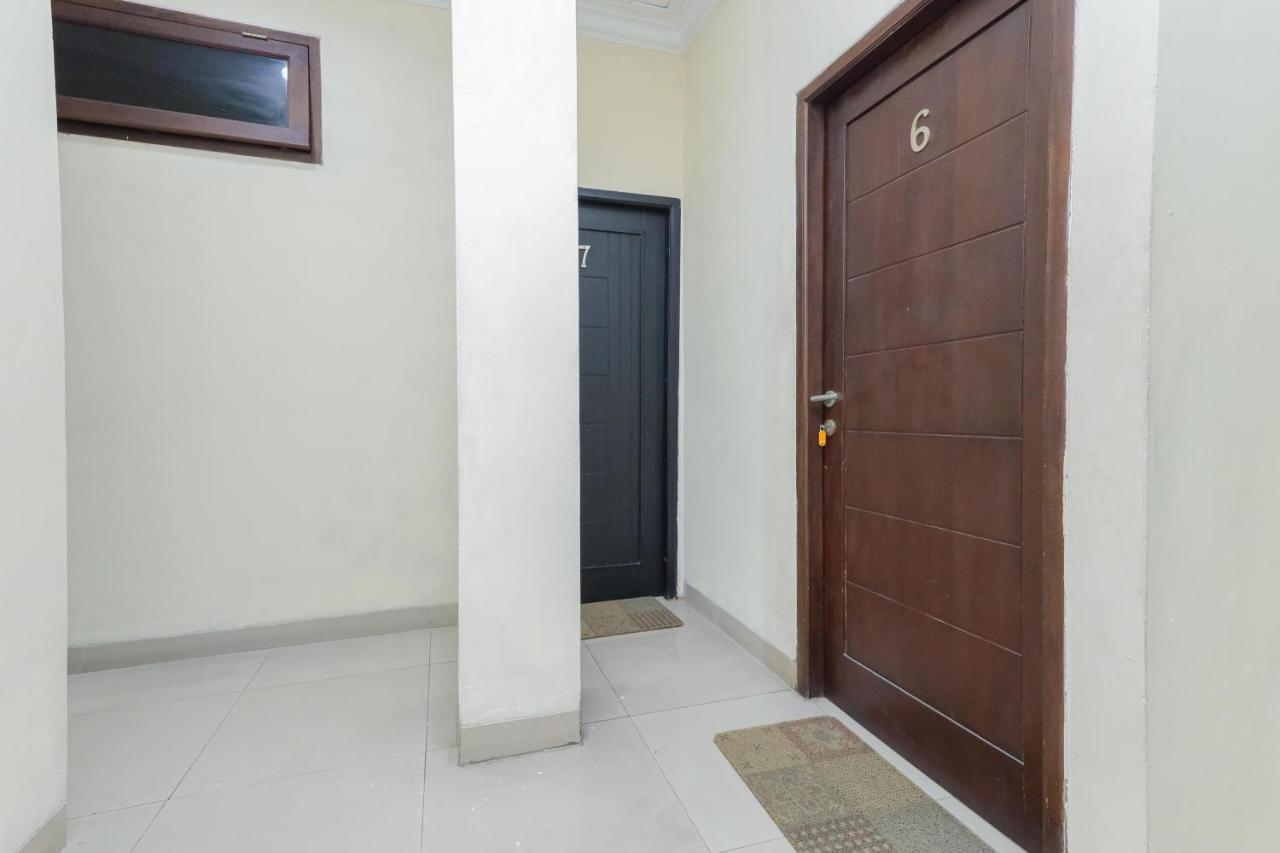 מלון ג'קרטה Reddoorz Syariah Near Stasiun Karet מראה חיצוני תמונה